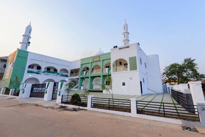 Ghanaian philanthropist Ohene Kwame Frimpong unveils ultramodern mosque