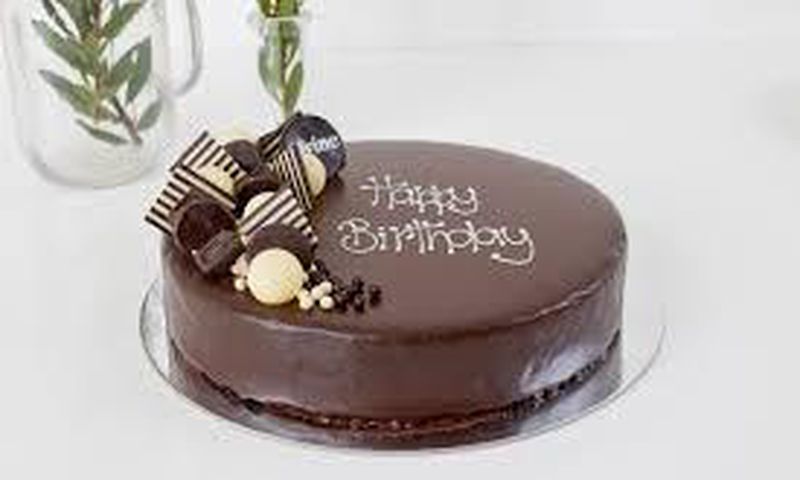 Woman dies on birthday after eating poisoned chocolates sent by ex-boyfriend’s jealous lover
