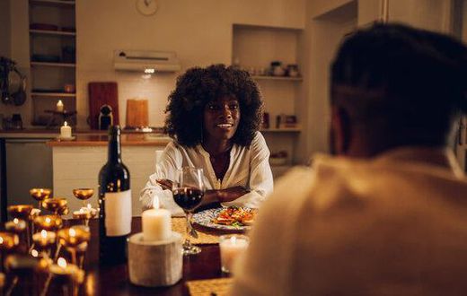 Black couple on a date [Adobe Stock]