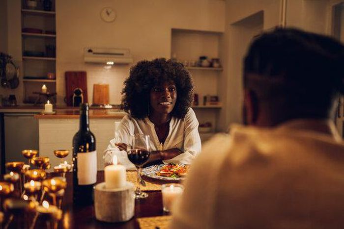 Black couple on a date [Adobe Stock]
