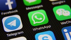 Whatsapp Illustration A 620  w1200