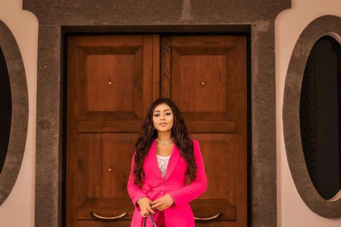 Regina Daniels has officially been dubbed the social secretary of the Senator’s wives association of Nigeria.[Instagram/ReginaDaniels]