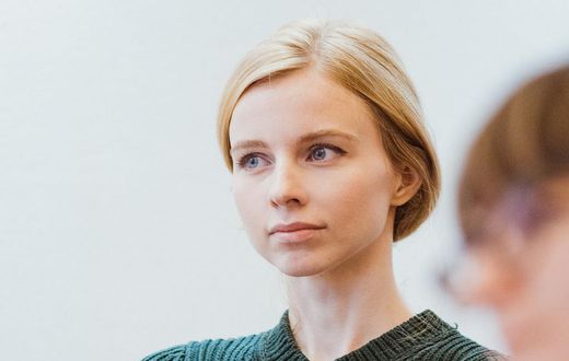 woman work annoyed thinking