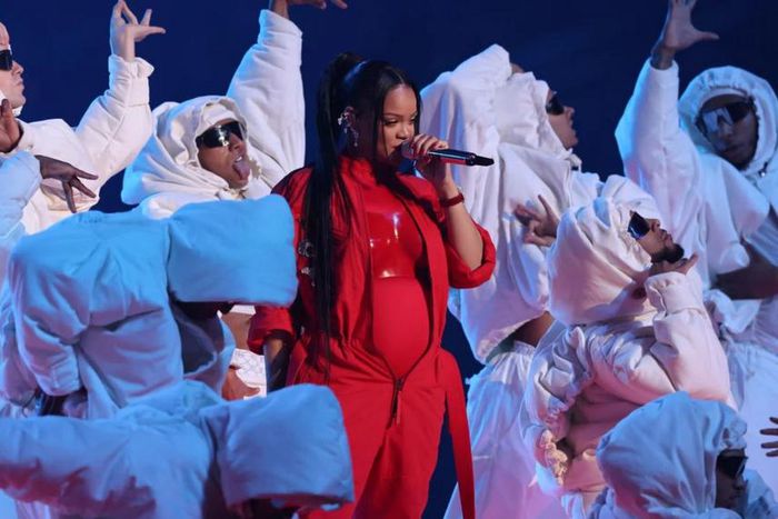 Watch Rihanna’s full super bowl performance