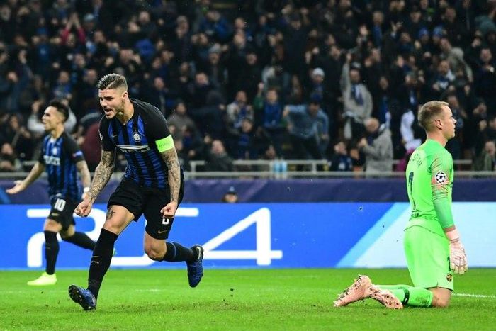 Inter Milan forward Mauro Icardi celebrates after scoring a late equaliser against Barcelona