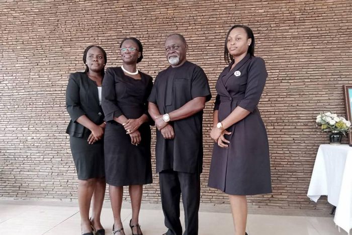 Brock Royal Family donates big cash, 4 cows to Azumah  Nelson for mother's funeral