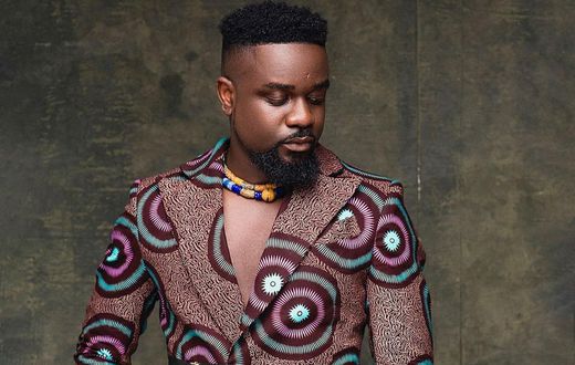 Sarkodie celebrates his birthday with dope African print apparel