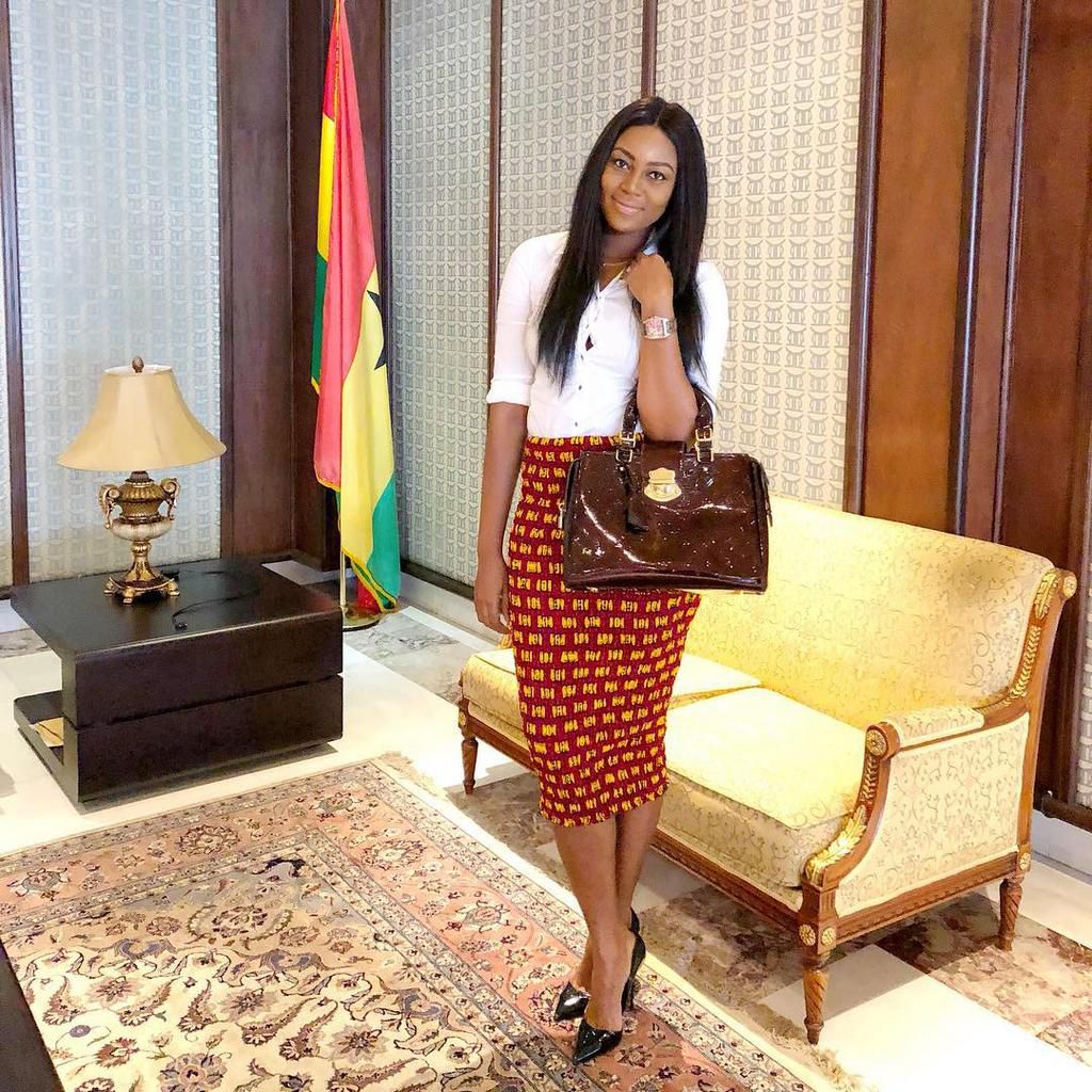 ___9103656___2018___11___14___12___Yvonne+6