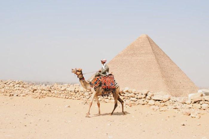 The Pyramids of Giza [Travel with a pen]