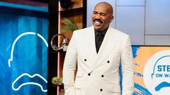 This is a perfect wedding suit but a bow tie might fit it better [Instagram/SteveHarvey]