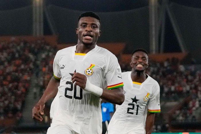 Mohammed Kudus scores