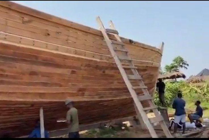 Ghanaian fishermen  on a mission to build 21st Century Noah’s Ark