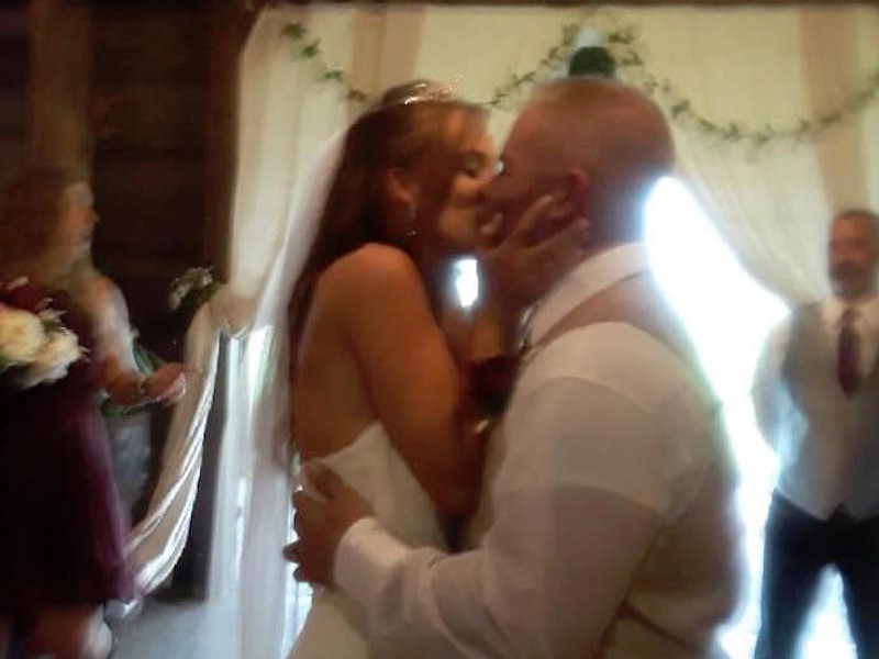 17 of the most ridiculous viral wedding stories of 2018