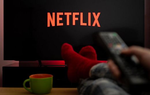 Binge-watching can affect your health [carrilloadvantures]