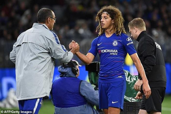 Chelsea signs new five-year deal with Ethan Ampadu