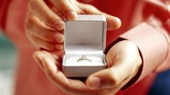 70-year-old woman rejects proposal of a man she’s dated for 20 years