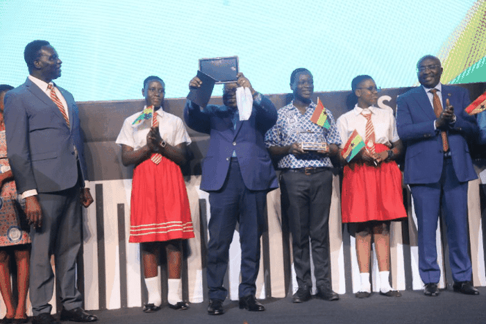 Nana-Addo launched tablets for high school students