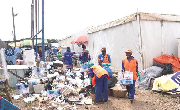 ___8865197___2018___9___17___15___h_village_clean_up