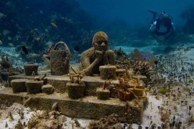 Cancun Underwater Museum [trip]