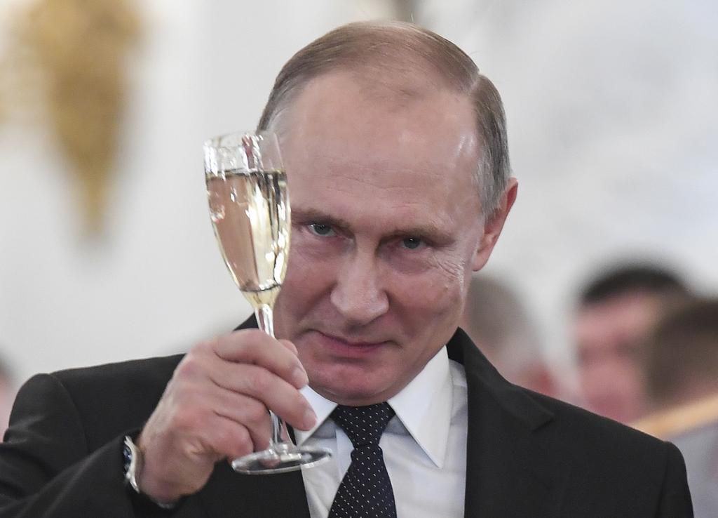 Putin has 2, maybe 3, daughters he never talks about — here's everything we know about them