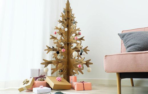 Cardboard Christmas tree-Pantone-canvas-gallery-