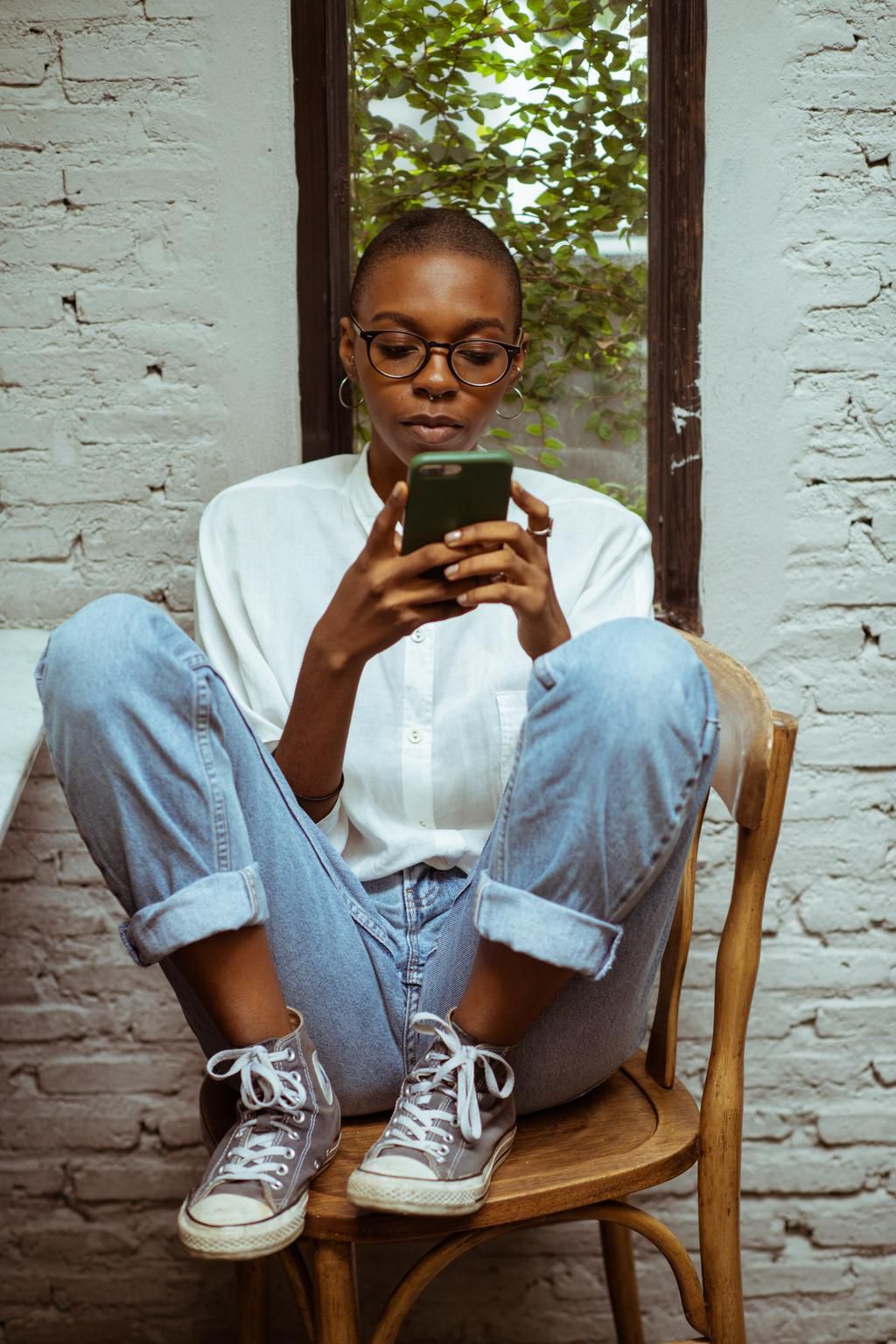 Set boundaries on mindless scrolling [Pexels]