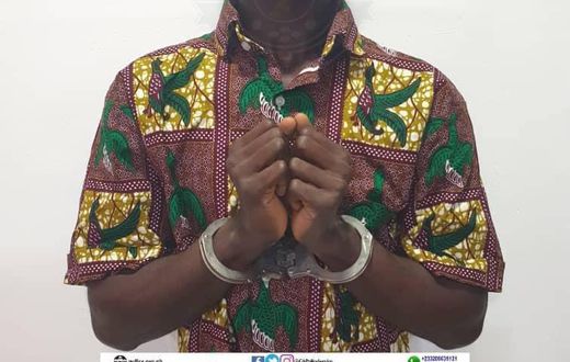 Fake policeman who had arrested civilian finds himself apprehended by real officers