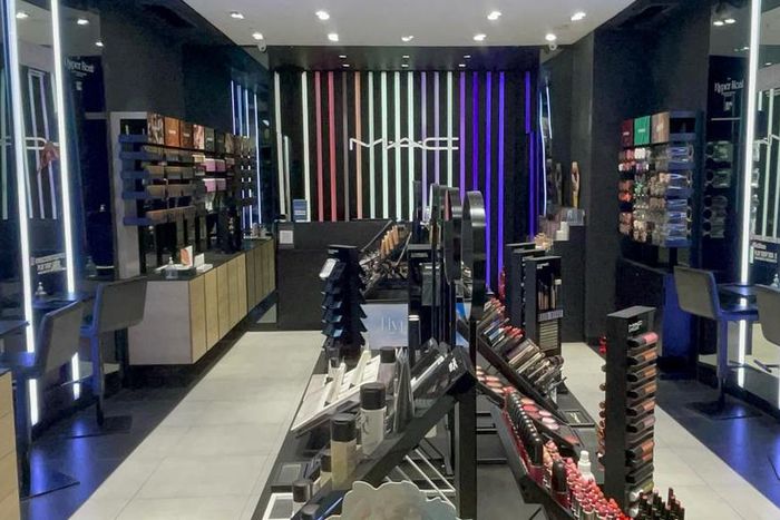 Accra Mall Offers Free Mother's Day Makeovers