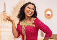 TV Personality, Berla Mundi