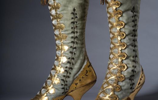 High heels for men