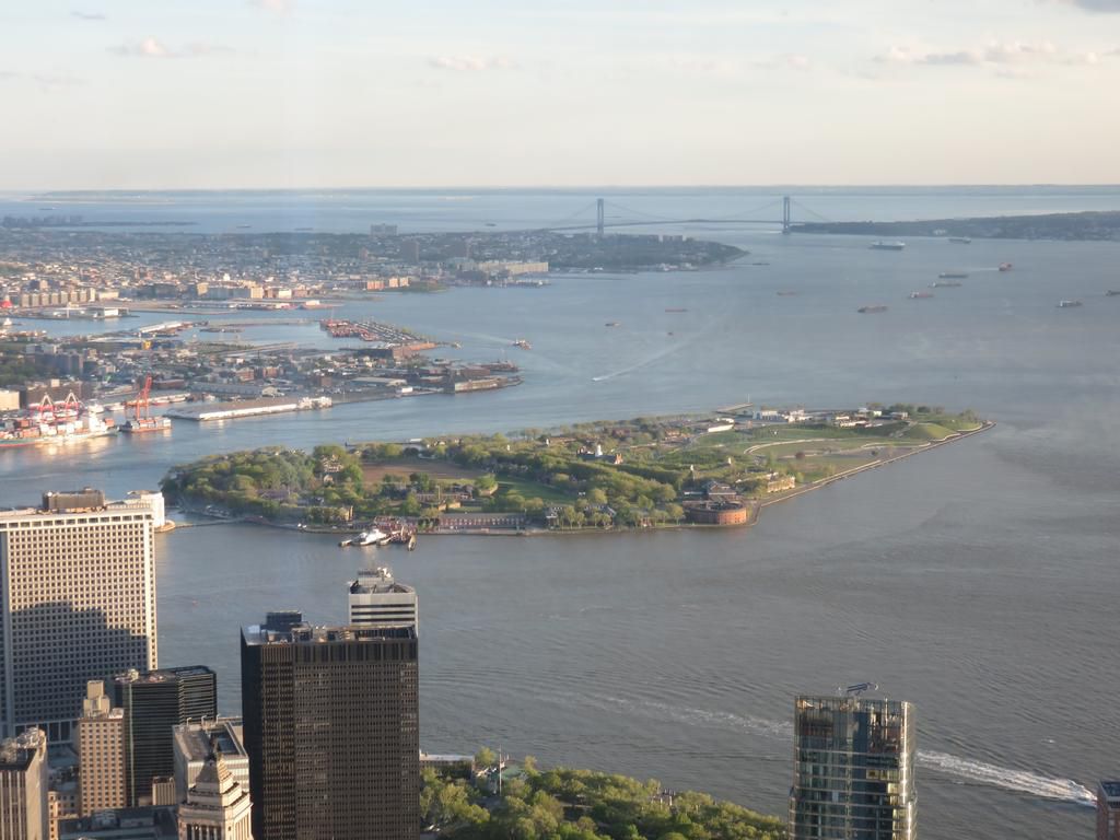 I'm blown away by the virtual New York City of 'Spider-Man' on PlayStation 4 — here's how it compares to the real thing