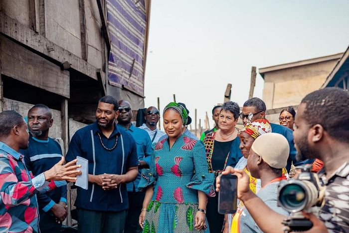 Samira assesses prevalent cooking methods in Jamestown