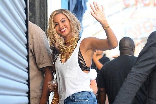 Beyonce rocking bralette