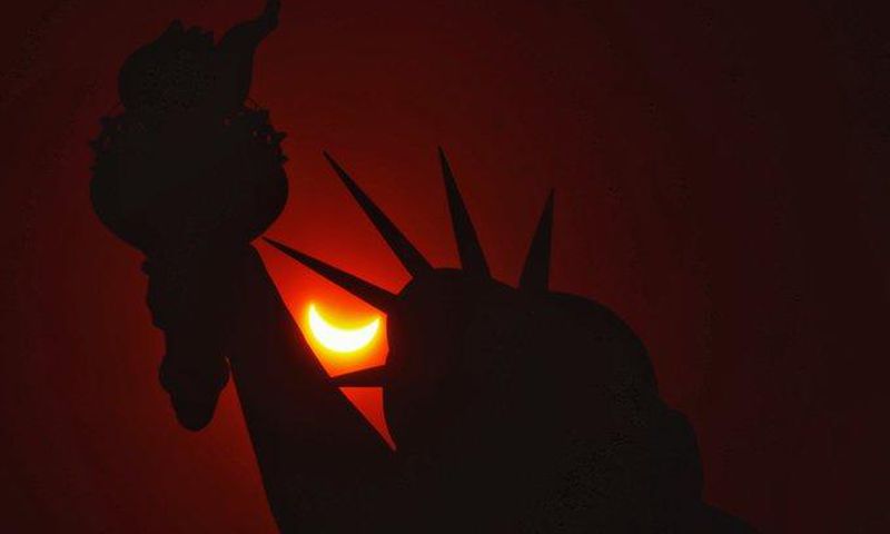 15 spectacular photos of how people experienced the 2024 solar eclipse [Photo credit: Gary Hershorn]