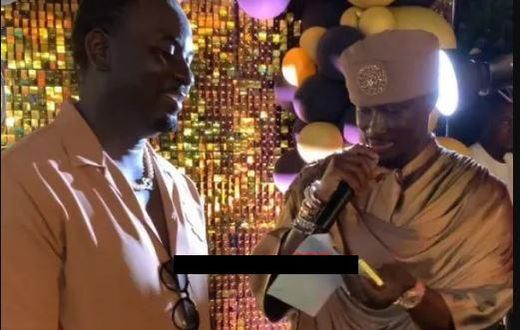 Jacob Caesar gifts his friend  a blank cheque