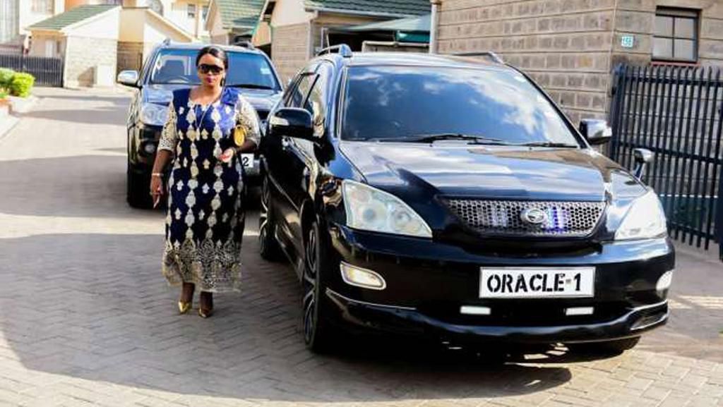 ___8997013___2018___10___19___12___Rev-Natasha-Car-5