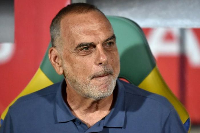 Former Chelsea manager Avram Grant (pictured February 2017) will be among the representatives of the London club who will join the "March of the Living" in a walk from Auschwitz to the nearby camp of Birkenau in Poland