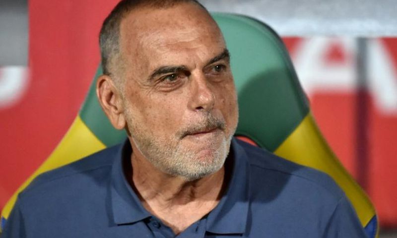 Former Chelsea manager Avram Grant (pictured February 2017) will be among the representatives of the London club who will join the "March of the Living" in a walk from Auschwitz to the nearby camp of Birkenau in Poland