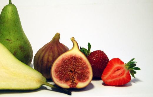 Foods to eat for bigger breasts and bum