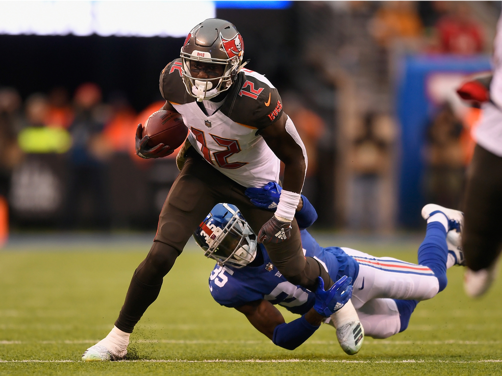 Top 12 waiver-wire pickups for Week 14 of fantasy football