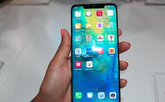 Huawei Mate 20 in the hand