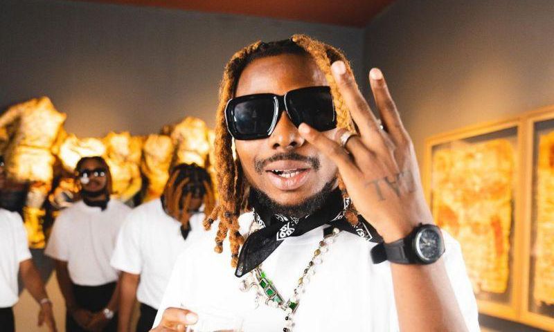 Asake in one of his music videos. (Naijaloaded)
