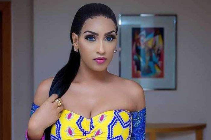___9091201___2018___11___10___7___juliet-ibrahim-african-print