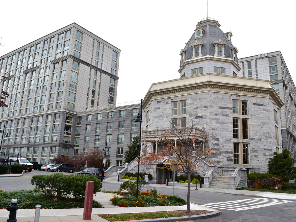 New Yorkers are paying upwards of $3,000 a month to live at the former home of an abandoned smallpox hospital and an insane asylum, and a walk through the secluded island only 250 yards from Manhattan makes it clear why