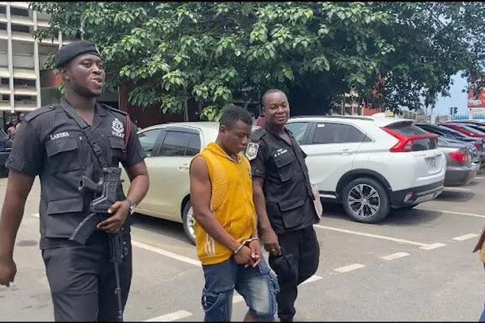 19-year-old car washer