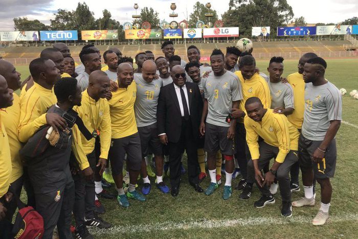 ___9115140___2018___11___17___16___NANA-BLACK