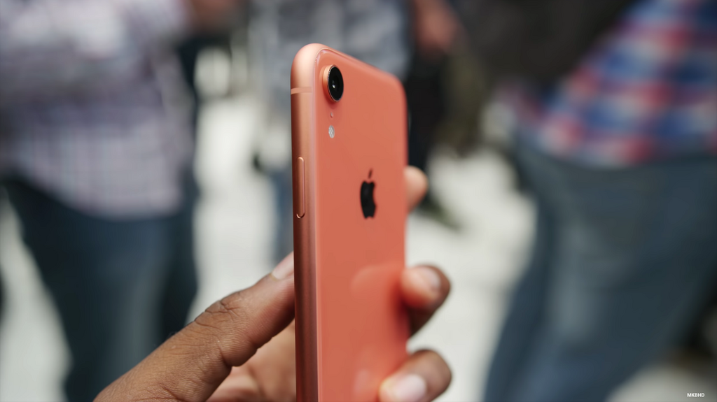 I've used the iPhone XS, iPhone XS Max, and iPhone XR — here's which one I'd recommend buying (AAPL)