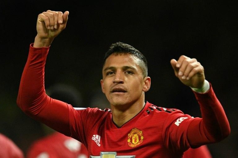 Alexis Sanchez celebrates Manchester United's winner against Newcastle