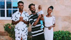 Fameye support fan by gifting items for the his newborn baby