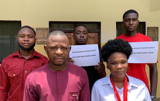 Some Graduate students threaten demo over unpaid reserach allowances